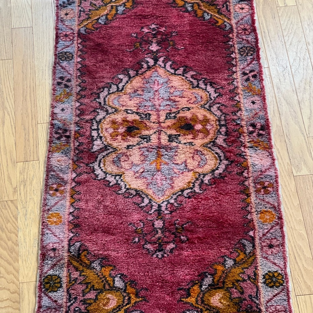 Anadol Vintage Rug in Dark Pink -  Hand-Knotted Turkish Style Rug / Runner
